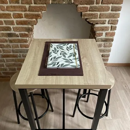 Cosy Avec Stationnement Gratuit アパート